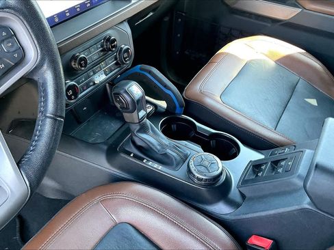 Used 2023 Ford Bronco Outer Banks AWD/4WD image 16