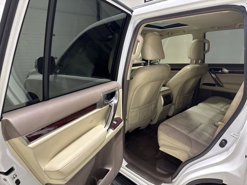 Used 2015 Lexus GX 460 image 26