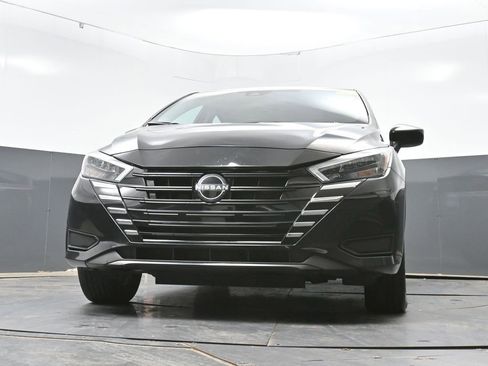 Used 2025 Nissan Versa SV FWD image 51