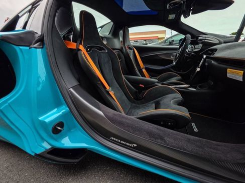 Used 2025 McLaren Artura Spider image 47