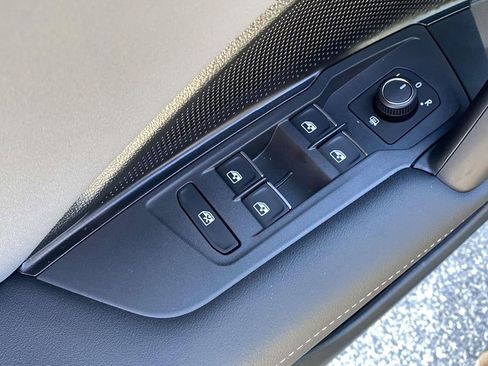 New 2026 Volkswagen Tiguan SE AWD/4WD image 19