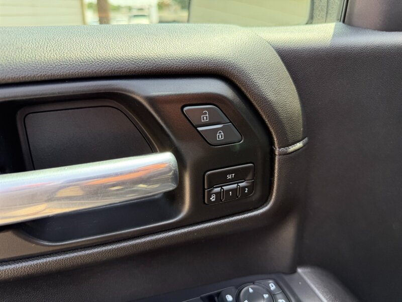 Used 2021 GMC Sierra 1500 Denali w/ Denali Ultimate Package AWD/4WD image 19