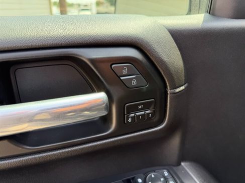 Used 2021 GMC Sierra 1500 Denali w/ Denali Ultimate Package AWD/4WD image 19
