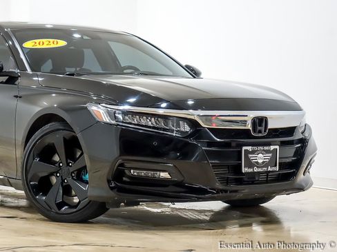 Used 2020 Honda Accord Touring image 2