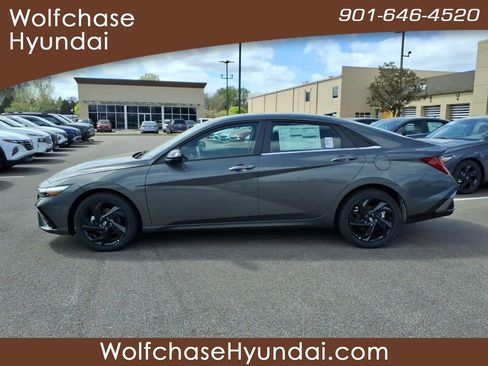 New 2026 Hyundai Elantra SEL Sport Premium FWD image 2