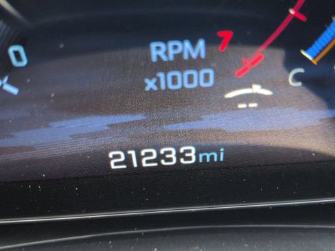 Used 2025 Chevrolet Equinox LT FWD image 15