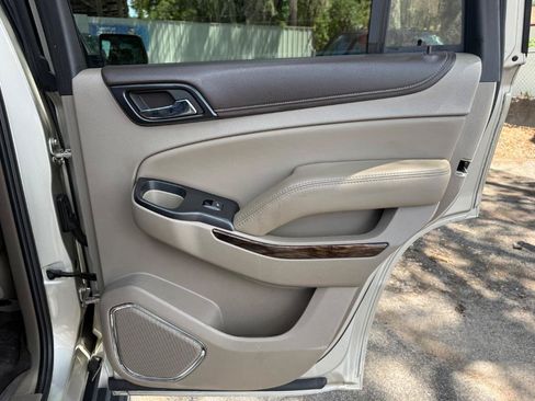Used 2017 GMC Yukon SLT w/ Open Road Package RWD image 34