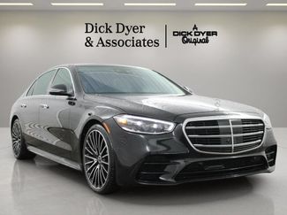 Used 2022 Mercedes-Benz S 580 4MATIC Sedan video 1