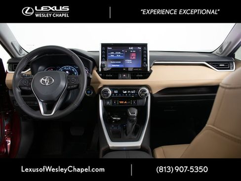 Used 2022 Toyota RAV4 Limited FWD image 25