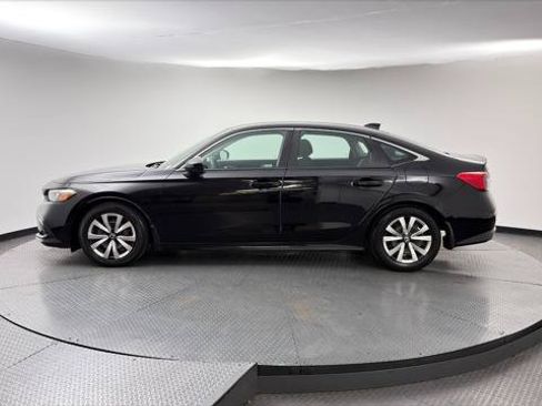 Used 2023 Honda Civic LX image 3