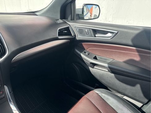 Used 2020 Ford Edge Titanium w/ Equipment Group 301A AWD/4WD image 31