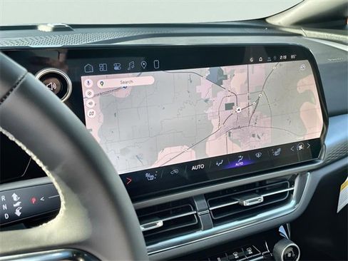 New 2026 Chevrolet Equinox EV LT image 15