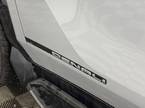 Certified 2024 GMC Sierra EV Denali image 18