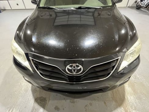 Used 2010 Toyota Camry image 4