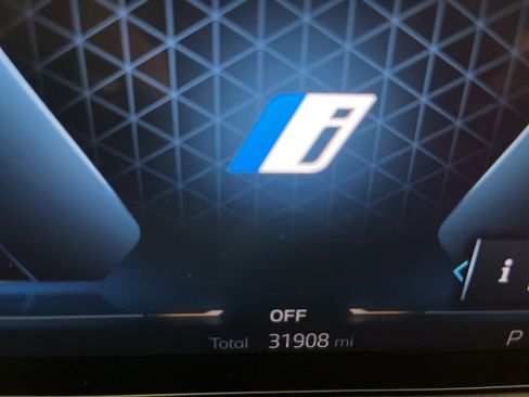 Used 2025 BMW X5 xDrive50e image 21