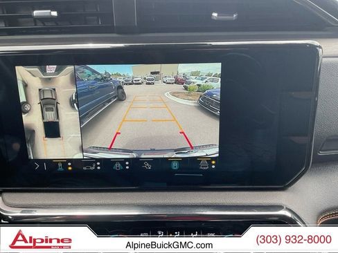 Used 2023 GMC Sierra 1500 AT4 w/ AT4 Premium Package AWD/4WD image 18