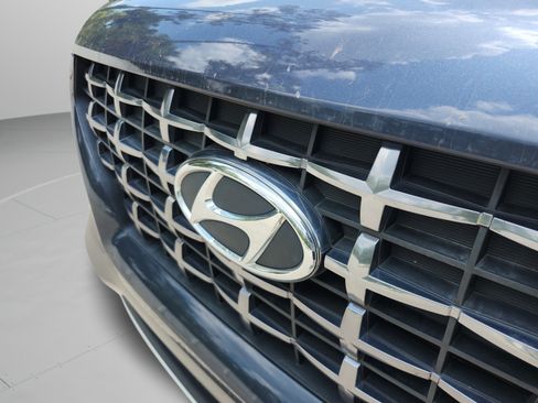 Used 2020 Hyundai Venue FWD image 27