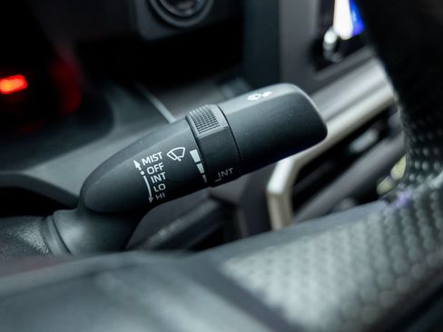 Used 2024 Toyota Tacoma SR5 AWD/4WD image 39