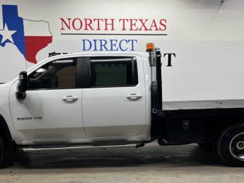 Used 2023 Chevrolet Silverado 3500 LT w/ Convenience Package image 6