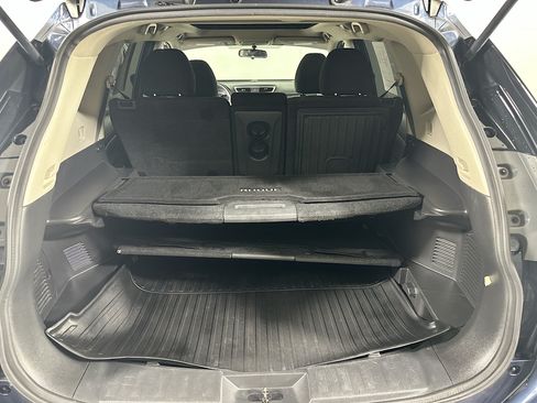 Used 2016 Nissan Rogue SV w/ SV Moonroof Package FWD image 28