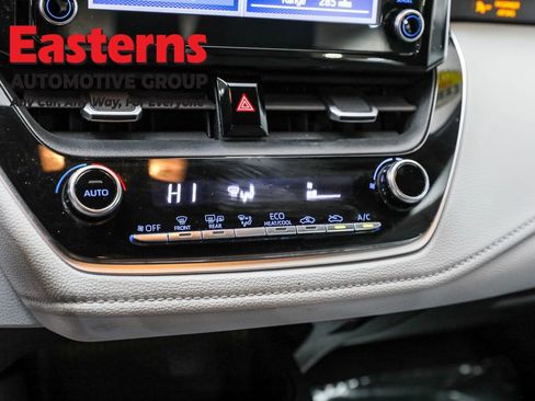 Used 2020 Toyota Corolla SE image 19