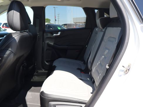 Used 2024 Ford Escape Platinum w/ Premium Technology Package AWD/4WD image 10