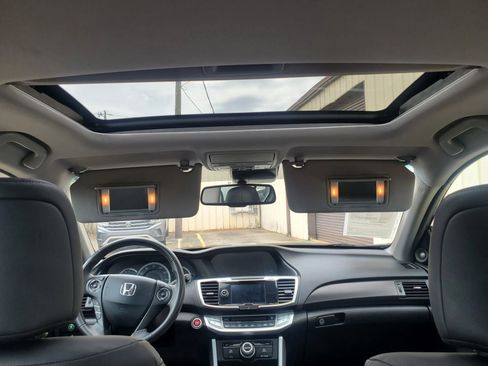Used 2015 Honda Accord EX-L image 32