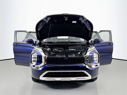 Used 2023 Mitsubishi Outlander SE image 22