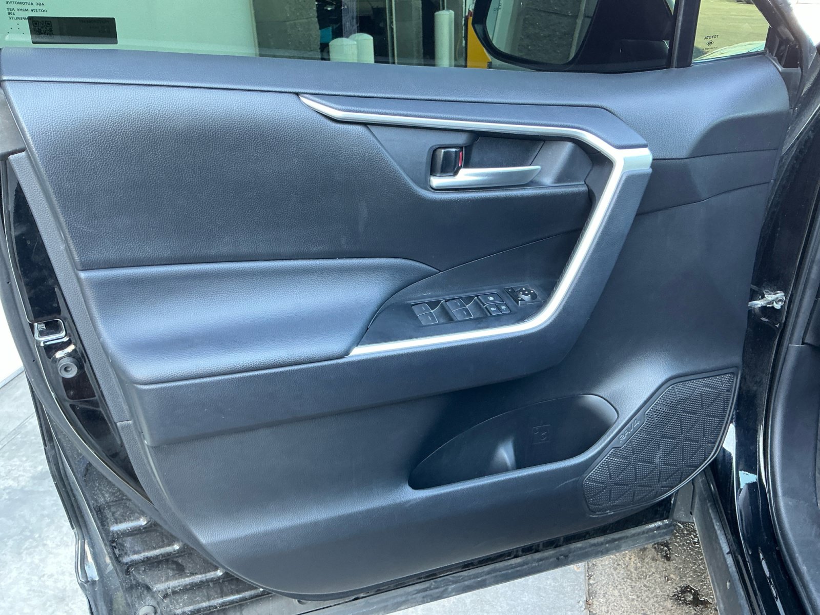 Certified 2025 Toyota RAV4 Woodland Edition AWD/4WD image 13