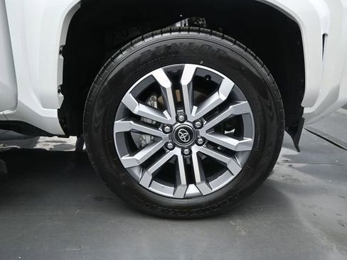 Used 2025 Toyota 4Runner Limited w/ Tow Technology Package image 17