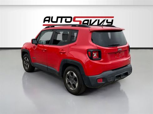 Used 2015 Jeep Renegade Latitude image 5