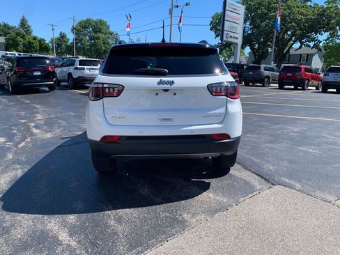 Used 2024 Jeep Compass Limited AWD/4WD image 6