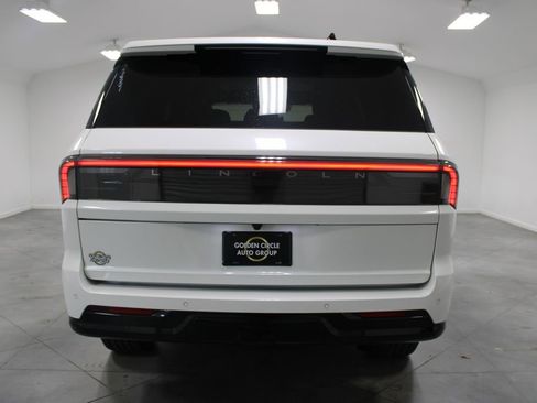 New 2025 Lincoln Navigator Reserve w/ Jet Appearance Package image 7