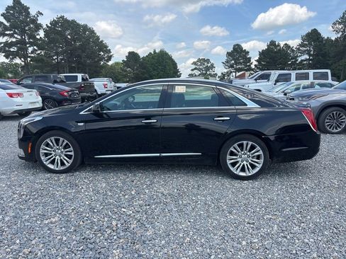 Used 2018 Cadillac XTS Luxury AWD/4WD image 3