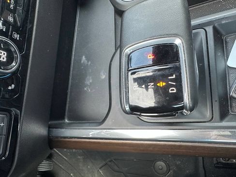 Used 2023 Chevrolet Silverado 1500 High Country w/ High Country Premium Package AWD/4WD image 30