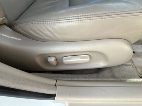 Used 2002 Lexus ES 330 FWD image 36