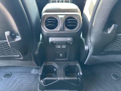 Used 2025 Jeep Gladiator Rubicon w/ Safety Group image 39