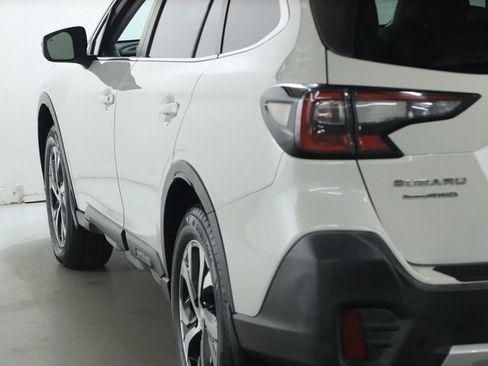 Used 2020 Subaru Outback Limited image 41