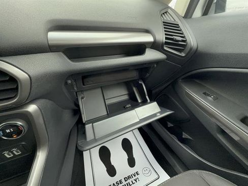Used 2020 Ford EcoSport SE image 18