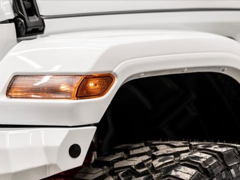 Used 2026 Jeep Gladiator Sport image 15