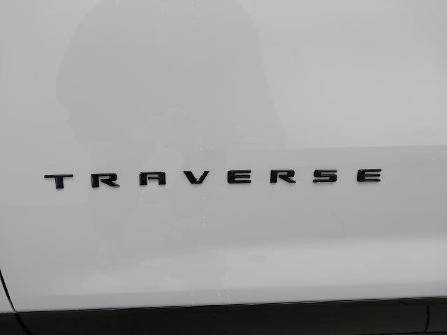 New 2026 Chevrolet Traverse RS w/ LPO, Floor Liner Package FWD image 32