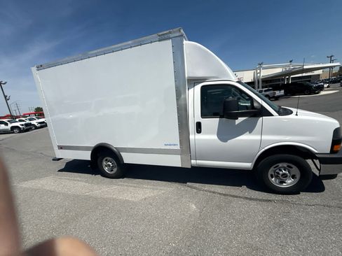 New 2025 GMC Savana 3500 w/ Power Convenience Package RWD image 24