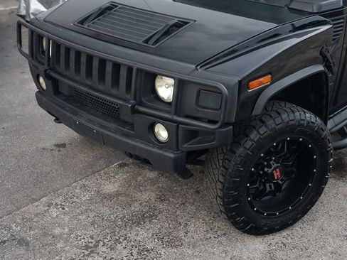 Used 2004 HUMMER H2 w/ Preferred Equipment Group AWD/4WD image 27