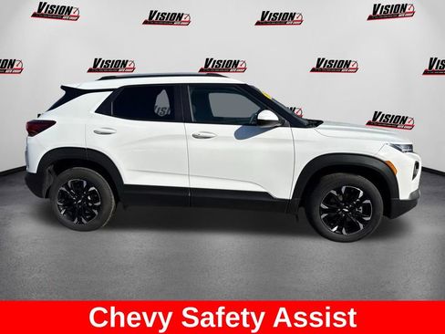 Used 2023 Chevrolet TrailBlazer LT AWD/4WD image 4