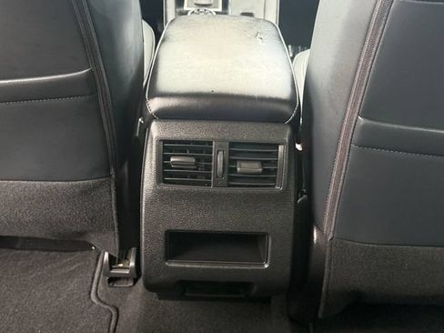 Used 2022 Mitsubishi Outlander SE FWD image 9