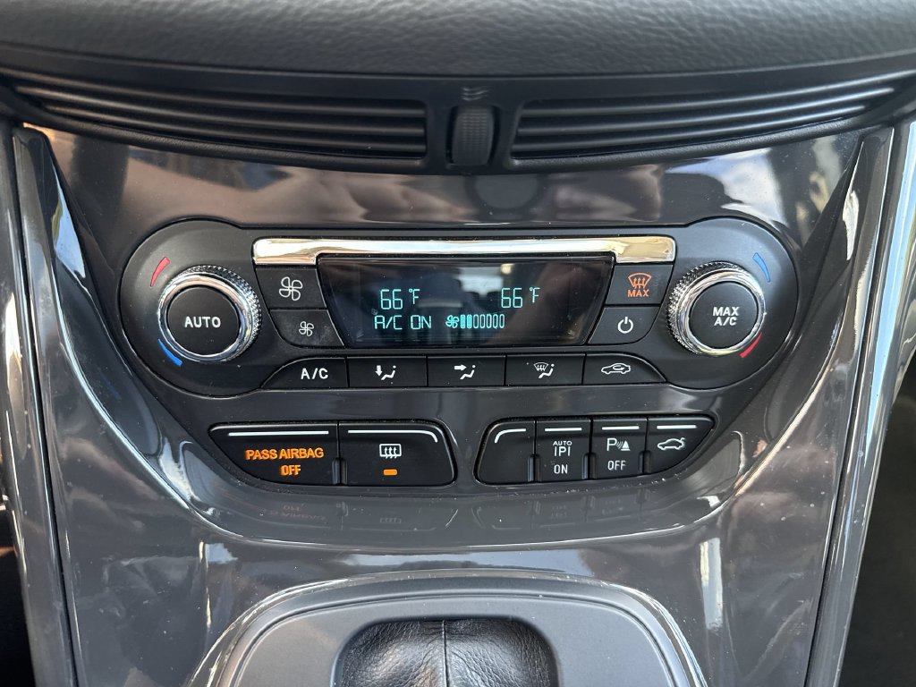 Used 2015 Ford Escape Titanium w/ Equipment Group 301A AWD/4WD image 19