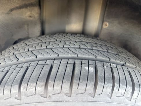 Used 2017 Ford Escape SE image 11