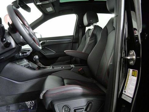 Used 2025 Audi Q3 2.0T Premium Plus w/ Premium Plus Package image 17