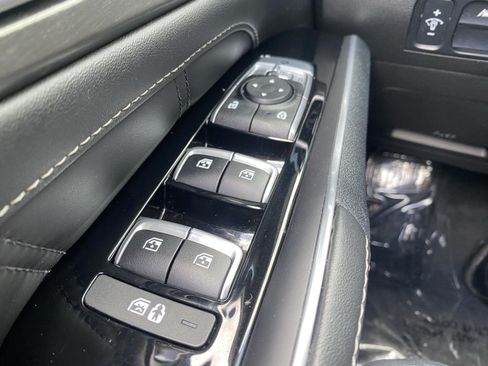 Used 2023 Kia Sorento SX AWD/4WD image 16