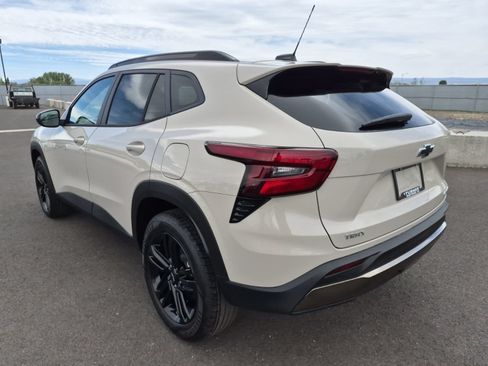New 2026 Chevrolet Trax ACTIV FWD image 7